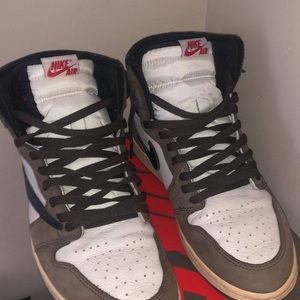 Jordan 1 high Travis Scott Mocha